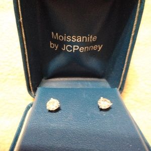 14k yellow gold moissanite diamond stud earrings